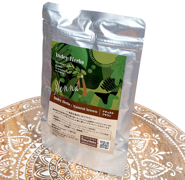 【送料無料・4個セット】Indy Herbs Mix ヘナパウダー プラントベースカラー - ナチュラルブラウン 100g  3 - 斜めから撮影しました