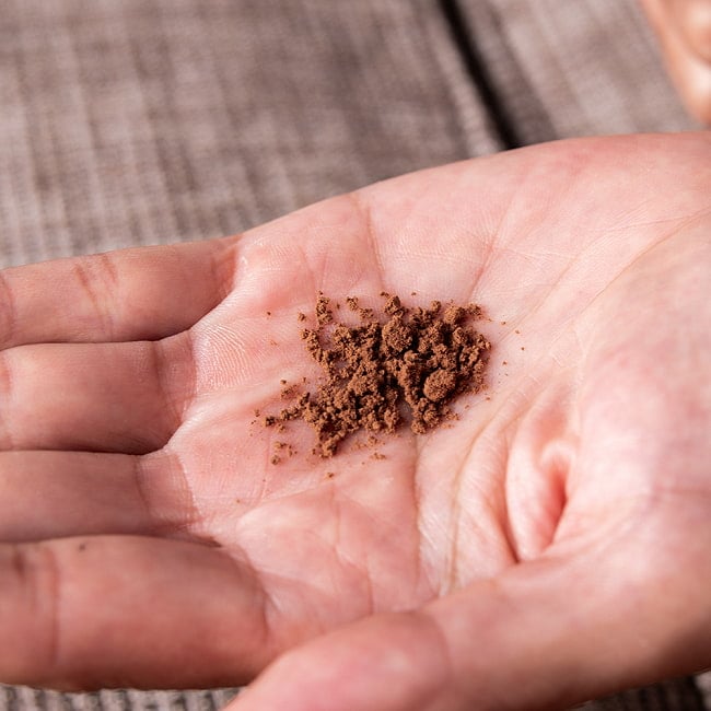 【10個セット】ＡＶＰ　ダシャナカンティ　チュールナ[Dasanakanthi choornam 25g] 9 - このような粉末状です