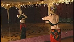 Shimmy Shimmy Drop Drop - Tribal BellyDance Combinations with Domba!の商品写真 2枚目