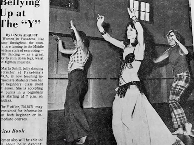 Amaya Presents American Belly Dance Icons　アメリカでベリーダンスを広めた女性たちの記録 6 - 新聞記事なども