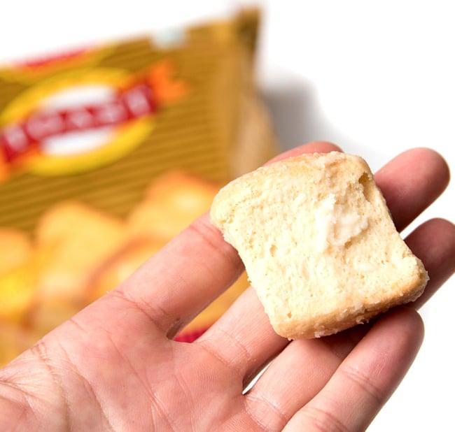 [PRAN]BABY TOAST - バングラデッシュのビスケット 5 - 中にはこの様なラスクタイプのブレッドが入っています