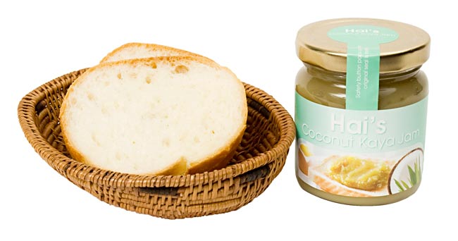 カヤジャム - スリカヤ 200g 【Hais】 2 - パンに塗って食べるととっても美味しいです。このジャムを塗って、あらびきココナッツをかけて焼いて食べてもおいしいですよ。
