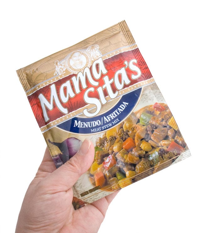 フィリピン料理 メニュードの素 - Menudo Afritada 【MamaSita’s】 4 - こちらの一袋で4，5人分のメニュードが作れます。少量で作るのに便利なパウダータイプです。