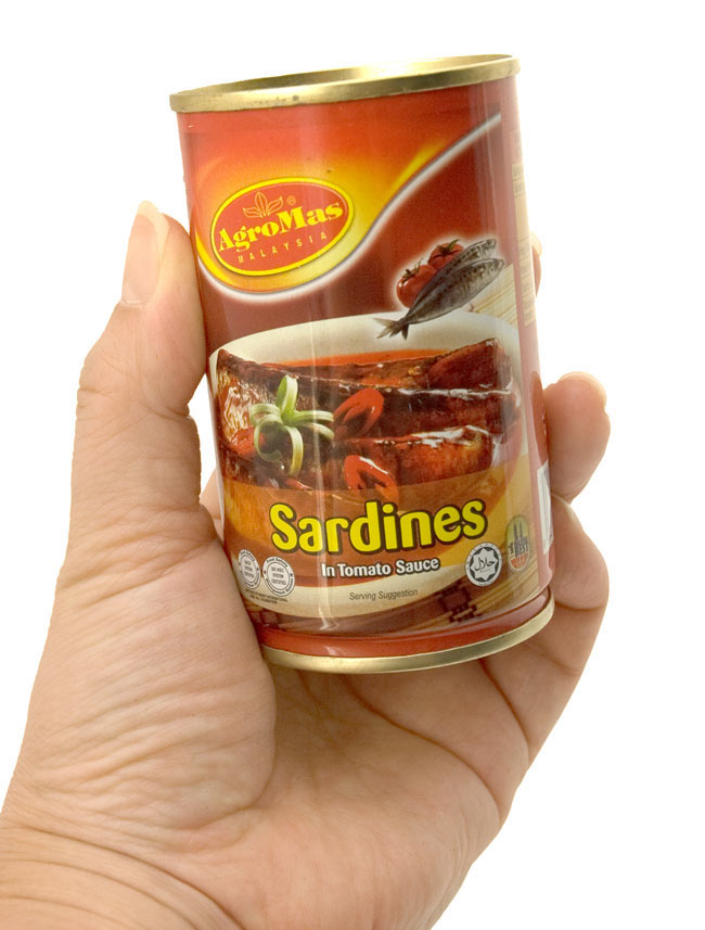 トマト サーディン缶 - Sardines in Tomato Sauce 【Agromas】 3 - サーディンの缶詰と言えばこのサイズが多いかも。使い勝手の良いサイズです。