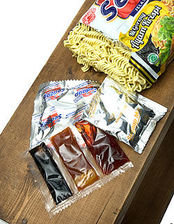 【Mi Sedaap】Mi Goreng Ayam Krispi インスタント焼きそば アヤムクリスピー(ミーゴレン味クリスピーオニオン)  - サブ2