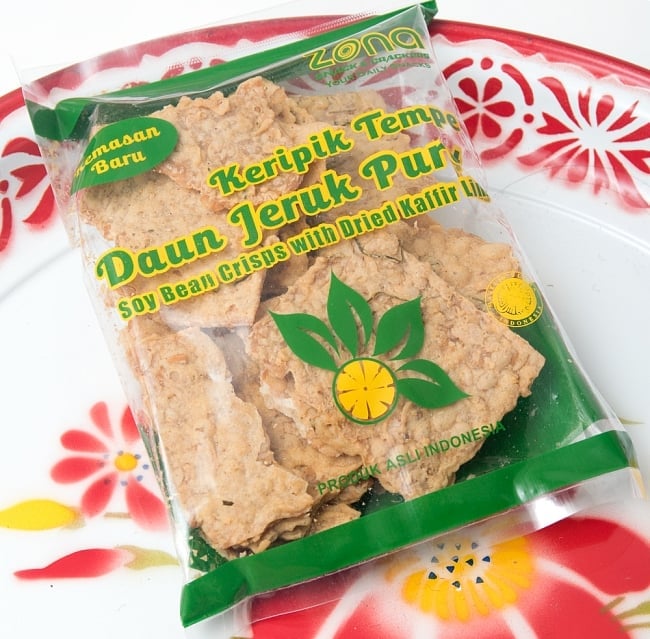 テンペ クリスピースナック ケフィア・ライムリーフ味 - Keripik Tempe Daun Jeruk Purut【Kaffir Lime】 2 - 別の角度から撮影しました