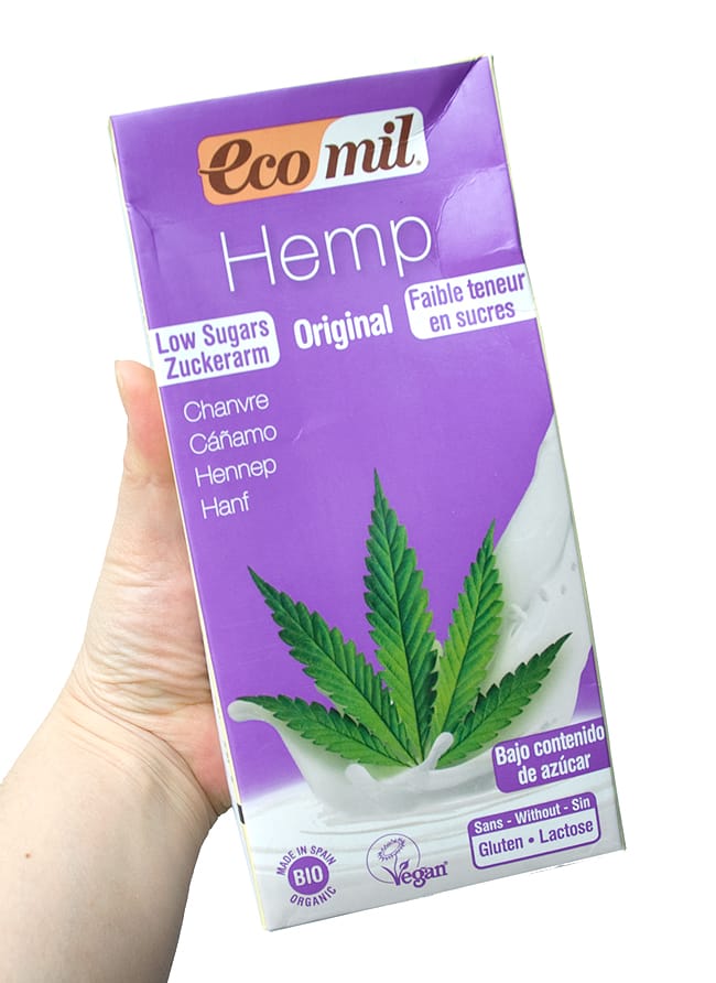 有機 ヘンプ ミルク 加糖 - Hemp　Milk  Original Low Sugar 【ecomil】 5 - 手に持ってみました。