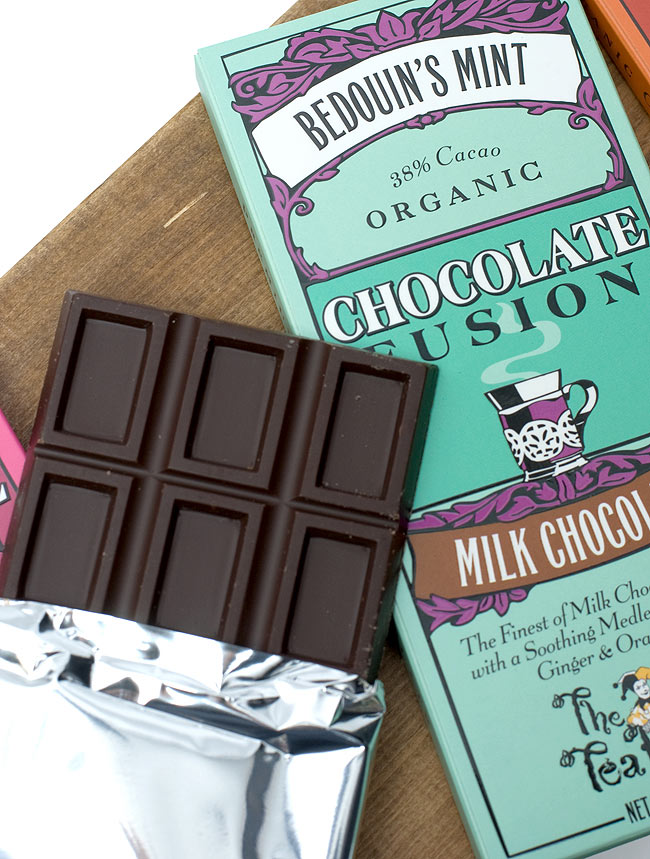 【冬季限定】オーガニックチョコレート - ベドウィン ミント - Bedouins Mint【The Tea Room】 3 - ダークチョコらしい面持ちです。お茶とチョコの美味しそうな匂いもします。