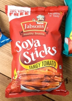 【6個セット】マサラ ソイ スティック タンギー トマト味 - Soya Sticks Tangy Tomato 180g 【Jobsons】の写真