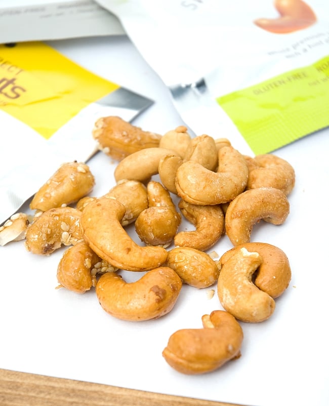 カシューナッツ スナック - チリ ＆ ライムリーフ Cashewnut Sweet＆Salty 50ｇ 【nuts ＋ nuts】 2 - 写真