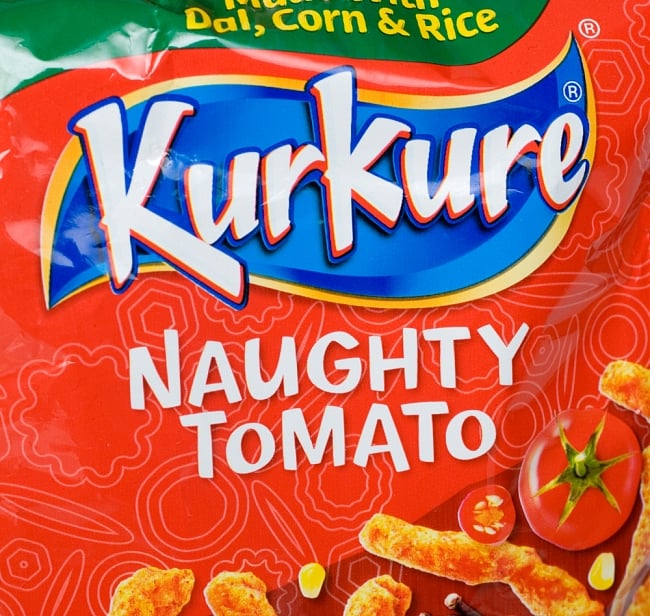 インドのスナック KurKure【Naighty Tomato味】 2 - パッケージの表面を拡大しました
