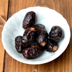 クナイジ種 種入・濃厚 粒デーツ - 500g【DATE CROWN】 - サブ3