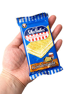 スカイフレーク クラッカー サンドイッチ・コンデンスミルク味 − Cracker Sandwich CondensadaFlavor 〔SkyFlakes〕 - サブ3