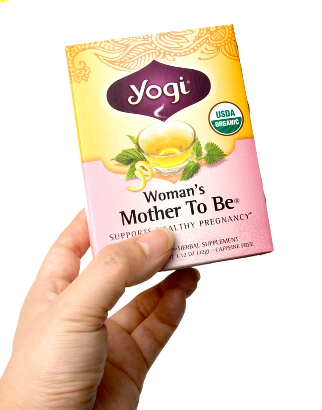 Mother To Be・母となる女性たちへ【Yogi tea ヨギティー】 3 - 手に持ってみました。横から開けるタイプで、そのまま収納に使えます。外箱を飾てもおしゃれ。