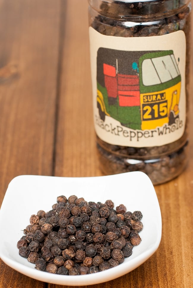 ブラックペッパーホール(100g) Black Pepper Whole の写真1枚目です。ピリッと辛いブラックペッパーですペッパー,コショウ,Pepper,黒コショウ,黒胡椒,