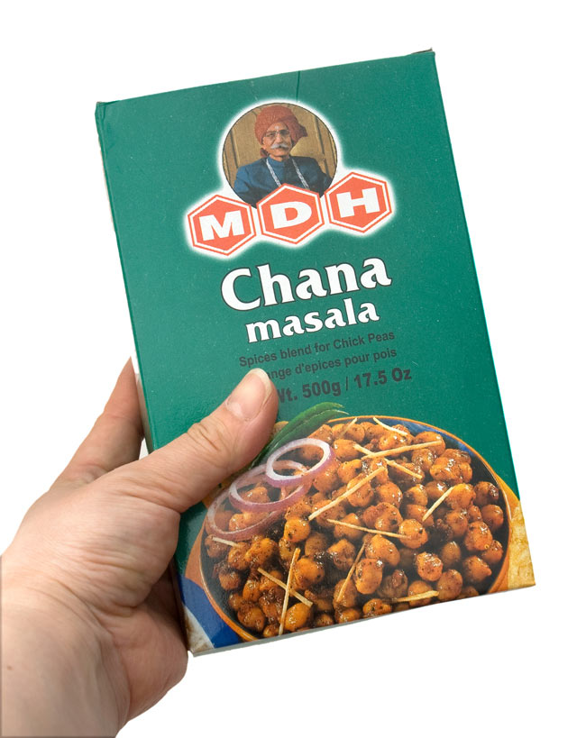 チャナ・マサラ スパイスMix - 500g 大サイズ 【MDH】 4 - 手に持ってみました。大きいです