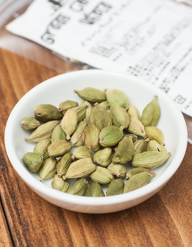 グリーンカルダモン ホール - Green Cardamom Whole 【10gパック】の写真
