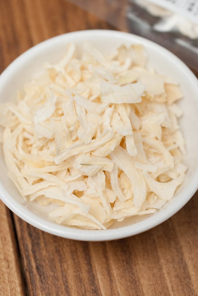 乾燥オニオン　Dehydrated Onion 【20ｇパック】 2 - いろいろな料理にお使えいいただけます。