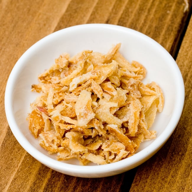フライドエシャロット - Fried Eshallots Sliced【100gパック】 2 - チャーハンやスープ、サラダにカレーなんでもいけます。