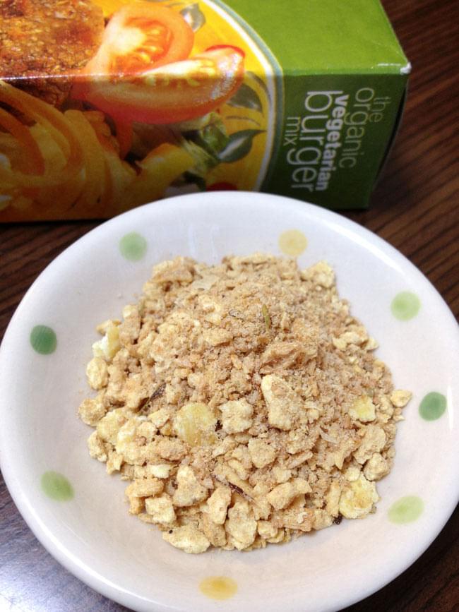 【オーガニック】ベジタリアンバーガーミックス 125g 【Just Wholefoods】 2 - 大豆が主体で、スパイスなどが入っています。すべてオーガニック。