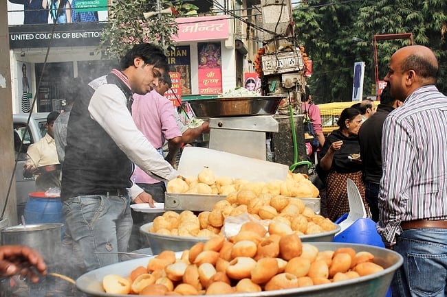 クラブジャム - Gulab Jamun(１?)【Jabsons】 2 - インドでは屋台でも売られているくらいポピュラーです