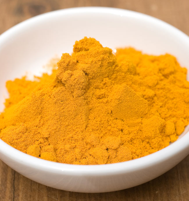 ターメリックパウダー Turmeric Powder 【50gボトル】 2 - 鮮やかな黄金色のターメリック。色付けや香り付けに使われます