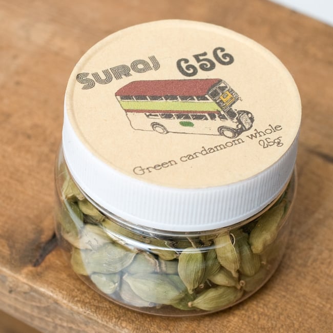 グリーンカルダモン ホール【25g ボトル】 Green Cardamom Whole  3 - 便利なボトル入り！