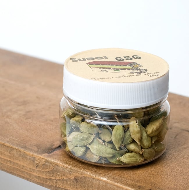 グリーンカルダモン ホール【25g ボトル】 Green Cardamom Whole の写真1枚目です。爽やかな香りが特徴のカルダモンカルダモン,グリーンカルダモン,ブラウンカルダモン,ガラムマサラ