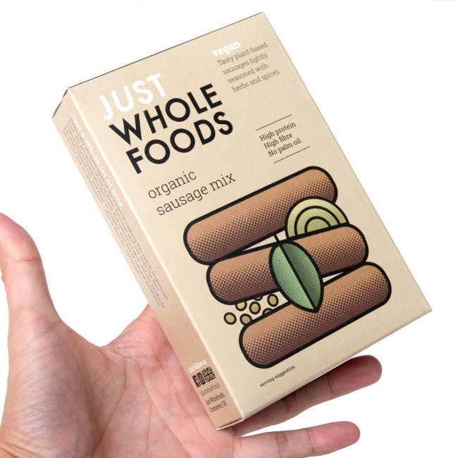 ベジタリアン ソーセージ ミックス 125g オーガニック【Just Wholefoods】 3 - サイズ比較のために手に持ってみました