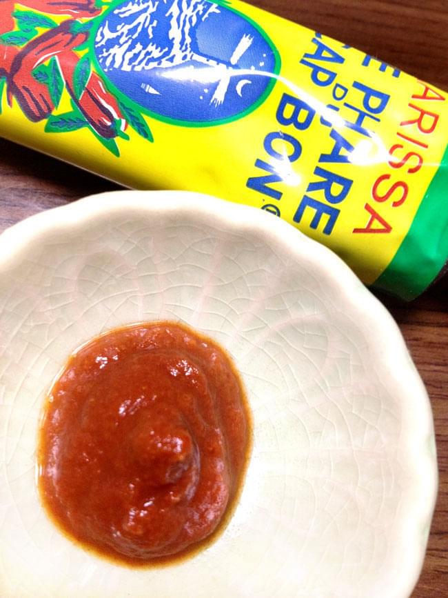 【15個セット】ハリッサ 70g チューブ - Harissa 70g Tube 【scapcb】 3 - 唐辛子は、やっぱり唐辛子。真っ赤でいかにも辛そうですが、ハリサはやっぱりコクがあります。