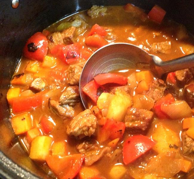 【24個セット】フィリピン料理 メニュードの素 - Menudo Afritada 【MamaSita’s】 3 - トマトのうま味がぎっしり。