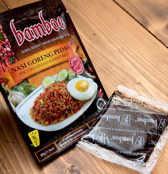 【3個セット】【bamboe】Nasi Goreng Pedas インドネシア風辛口チャーハン - ナシゴレンプダスの素 4 - 調味料が全てペースト状になっています。すでにいい香り。