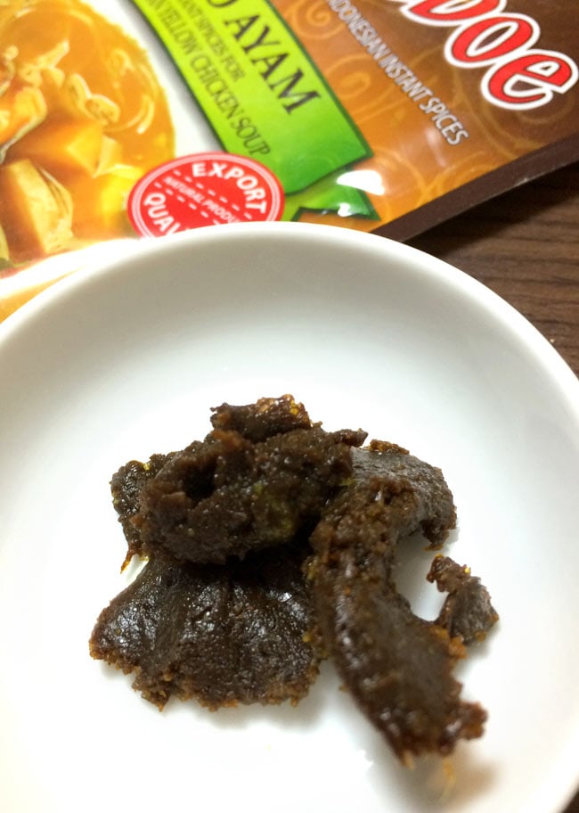 【3個セット】【bamboe】SOTO AYAM インドネシア料理 - ソトアヤムの素 3 - 調味料が全てペースト状になっています。すでにいい香り。