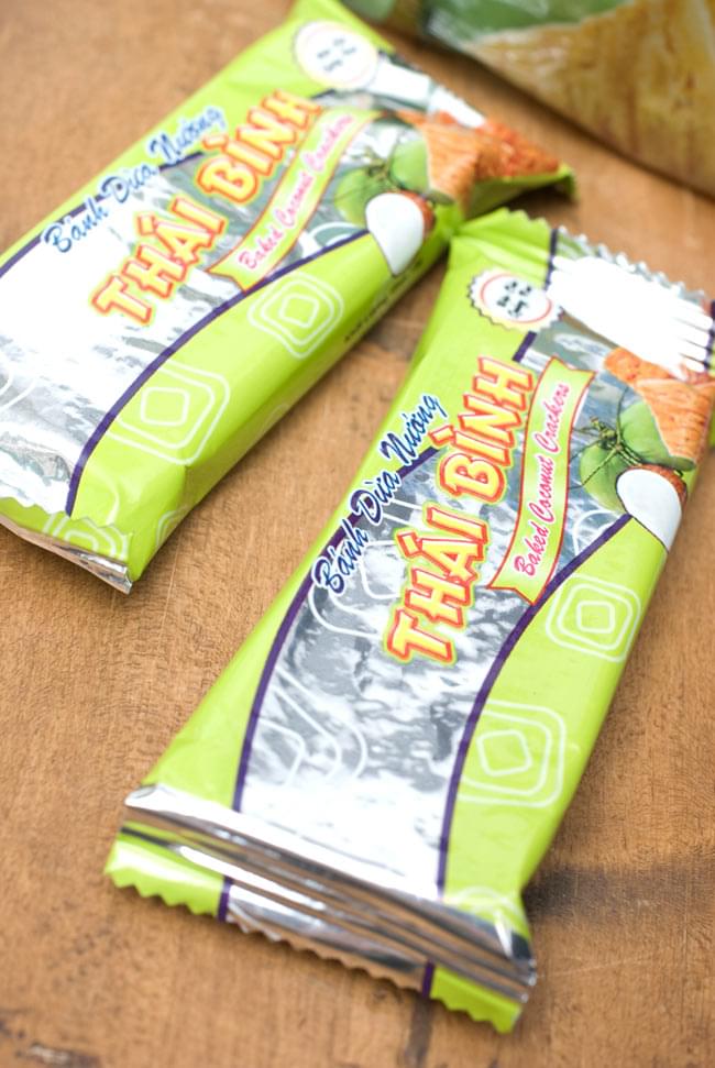 【3個セット】ベトナムスナック ココナッツクラッカー【THAI BINH】 4 - 一袋に小分けで10袋入っています。お友達に配ったり、保存に最適。