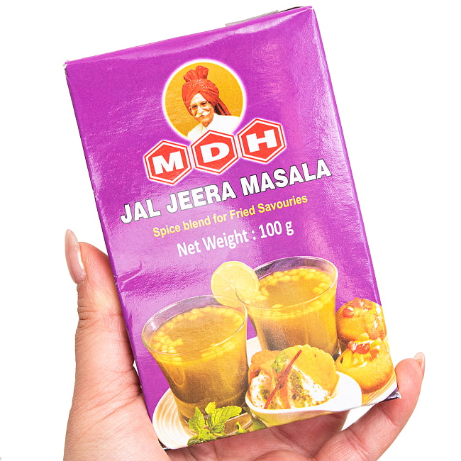 【5個セット】ジャルジーラ マサラ - 100g【MDH】 4 - 手に持ってみました。インドの不思議ジュースどうですか？