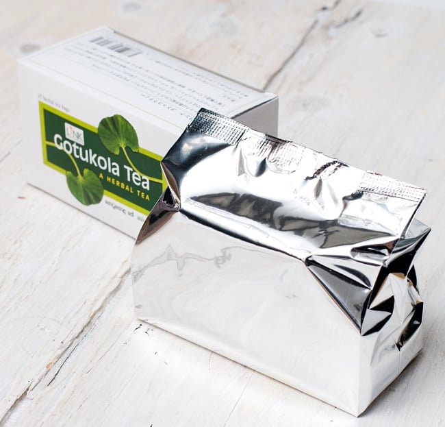 【12個セット】ゴトゥコラティー【ゴツコラティ】 - Gotukola Tea 【LINK NATURAL】 6 - 紙の箱を開けて、中のパッケージを取り出しました