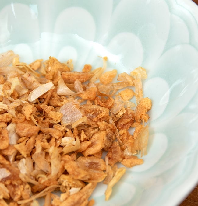 【5個セット】タイ産にんにく揚げ　ガティアムチョウ[110g] 6 - アップにしてみました