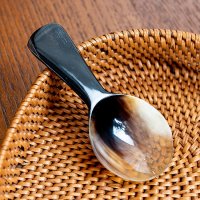 水牛の角の茶さじ[8.5cm x 4cm]