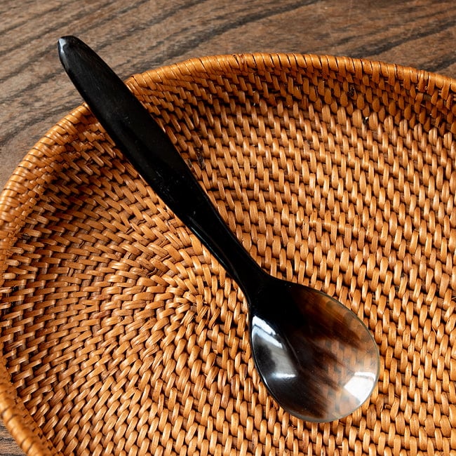キャトルホーン　水牛の角のスプーン　美しいべっ甲模様[13.5cm×3.3cm]の写真食器,アジア 食器,ベトナム 食器,水牛,キャトルホーン,べっ甲柄,カトラリー