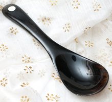 水牛の角のスプーン[15.5cm x 4.5cm]