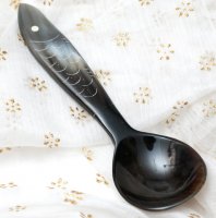 [大決算セール]水牛の角のフィッシュスプーン[16cm x 4.5cm]