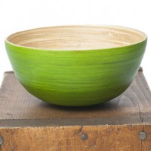 [大決算セール]ベトナムの竹食器 - お椀 薄緑（直径12cm程度）