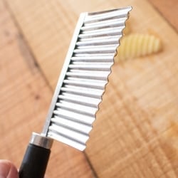 ベトナムのジグザグスライサー 19.5cm - サブ5