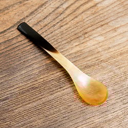 キャトルホーン　水牛の角のデザートスプーン　美しいべっ甲模様[11cm×2.5cm] - サブ2
