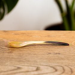 キャトルホーン　水牛の角のデザートスプーン　美しいべっ甲模様[11cm×2.5cm] - サブ5