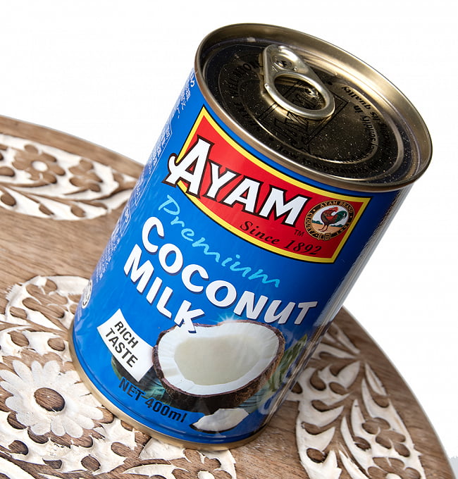 プレミアム ココナッツミルク 400ml - Coconut Milk 【AYAM】 2 - 斜めから撮影しました