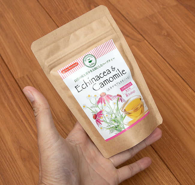 エキナセア&カモミール - Echinacea & Camomile - ハーブティー【Tea Boutique】 5 - サイズ比較のために手に持ってみました