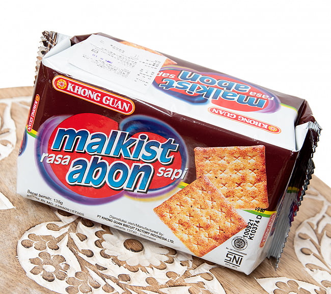 ビーフ風味クラッカー -  MALKIST RASA ABON SAPI【KHONG GUAN】 2 - 斜めから撮影しました