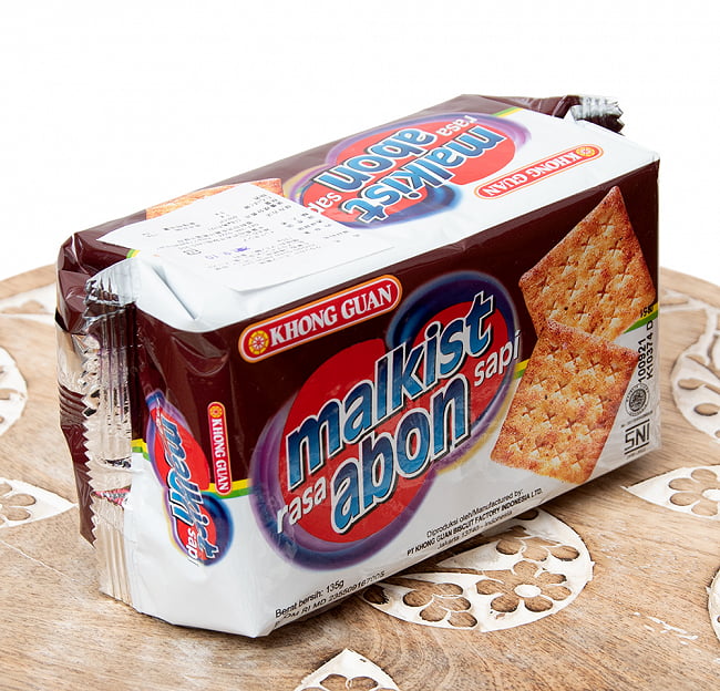 ビーフ風味クラッカー -  MALKIST RASA ABON SAPI【KHONG GUAN】 4 - 斜めから撮影しました