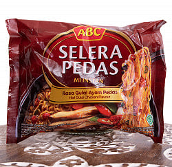 【6個セット】SELERA PEDAS - グライアヤムプダス味ラーメン[ABC Rasa Gulai Ayam Pedas]の写真